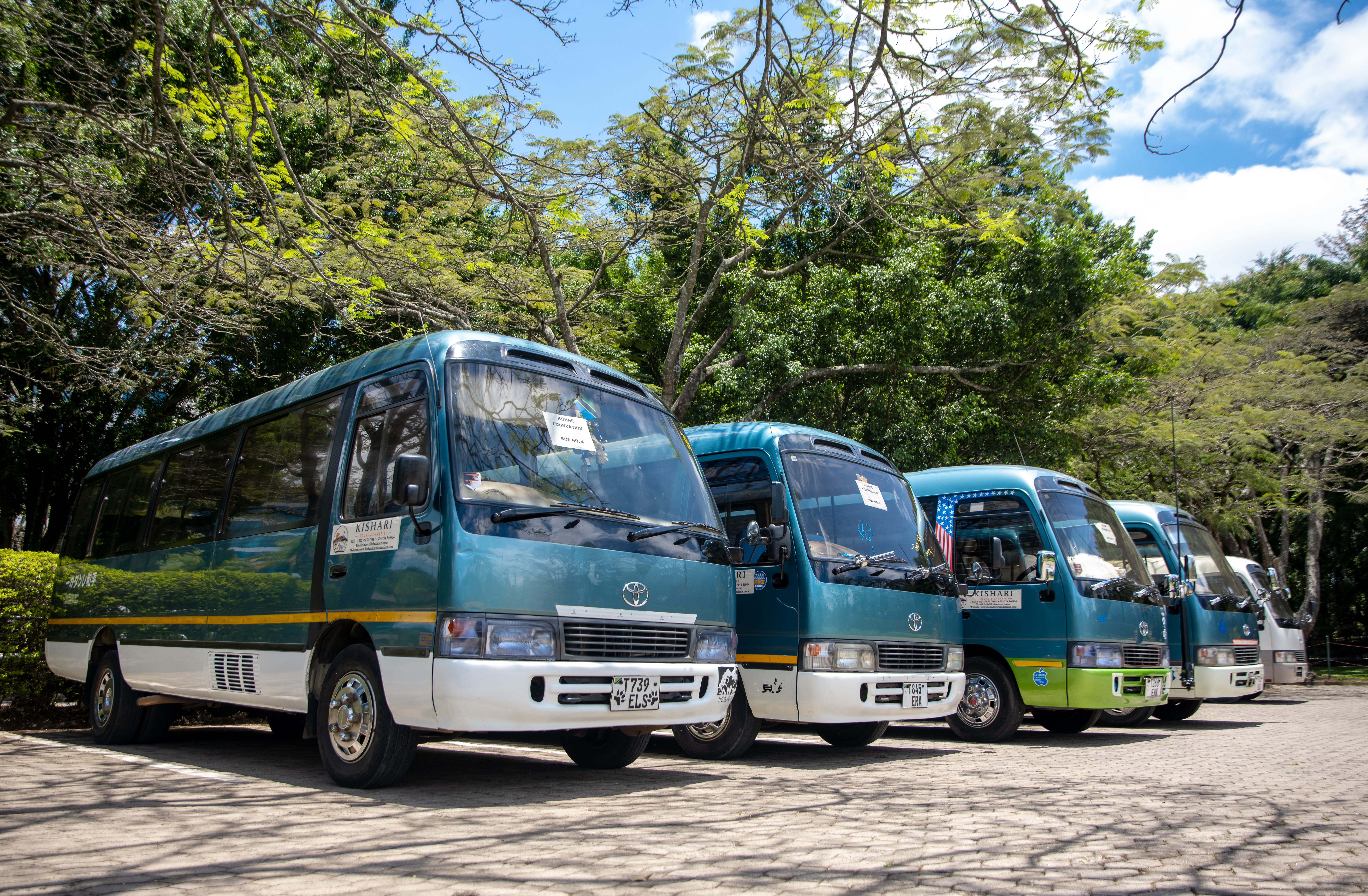Kishari Luxury VIP Airport Transfer Vehicle